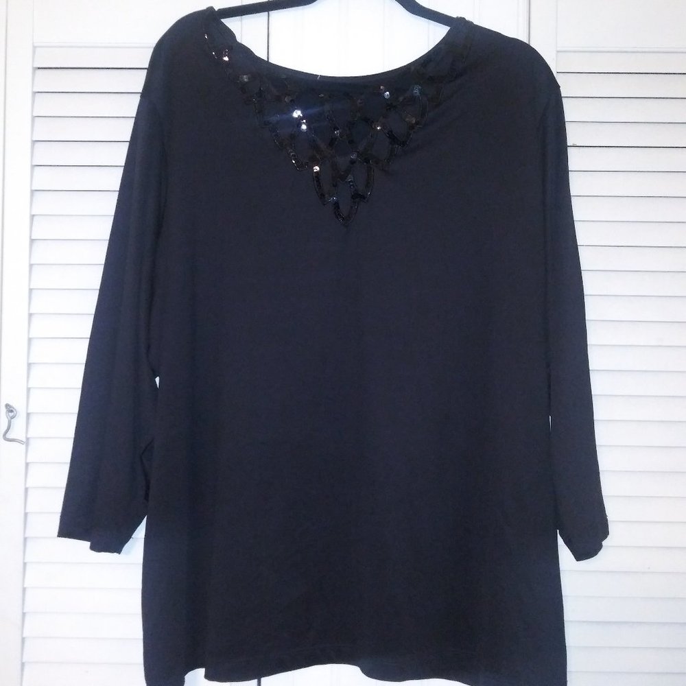 3/4 sleeve V-Neck with Sequined Detail